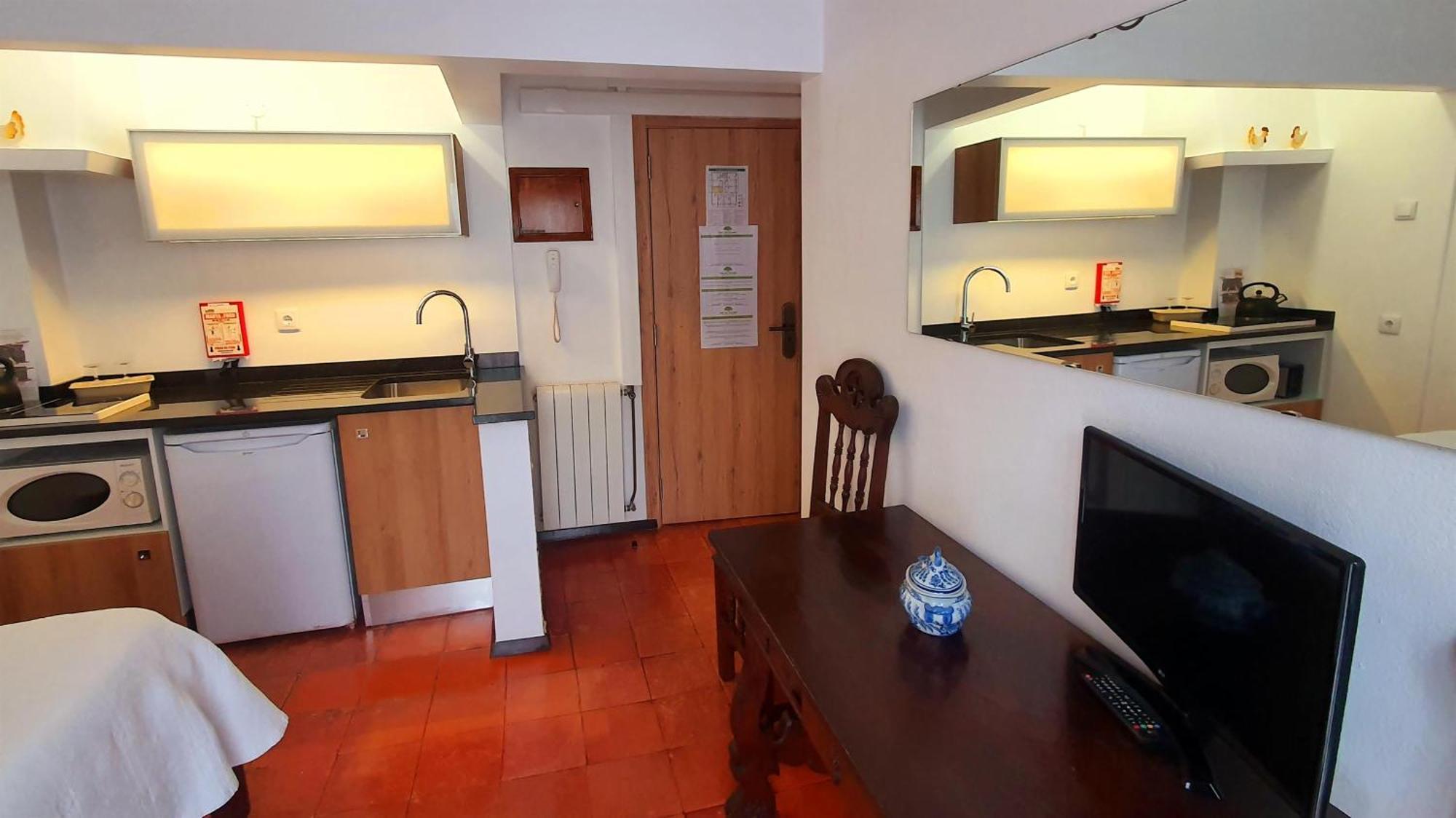 Solar Dos Carvalhos - Apartamentos De Turismo Nazare Ruang foto